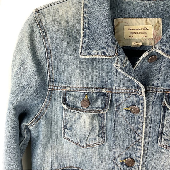 Abercrombie & Fitch A&F Blue Denim Button Up Jean Jacket - Picture 5 of 7